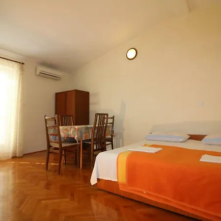 Apartment Centre Free Parking Makarska